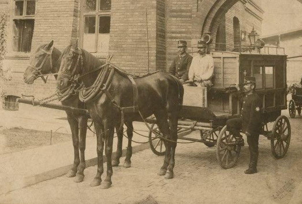 Karetka konna, Krakowskie Ochotnicze Towarzystwo Ratunkowe 1897 r.